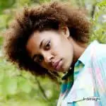 lady with 4c natural hair