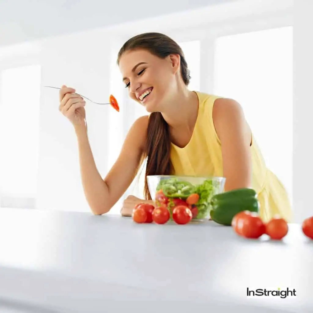 lady eating salad for a healthy diet
