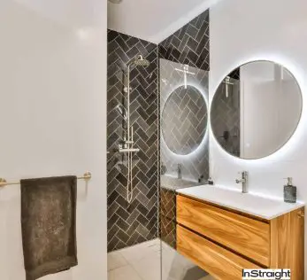 Bathroom Mirror vs Regular Mirror: What’s the Difference?